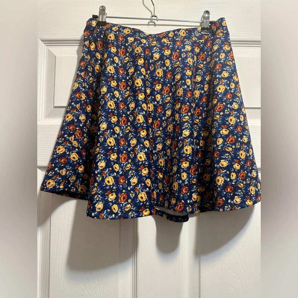 Forever 21 Skirt Womens Floral Mini Skirt - Picture 1 of 5
